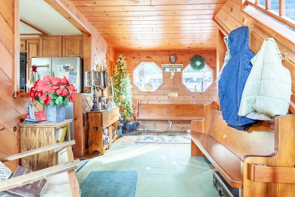 Lakeview 3-Story Winter Home 크레스틀린 외부 사진