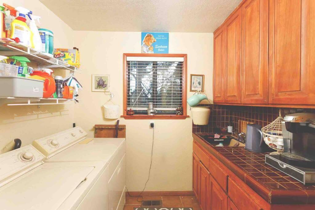 Lakeview 3-Story Winter Home 크레스틀린 외부 사진
